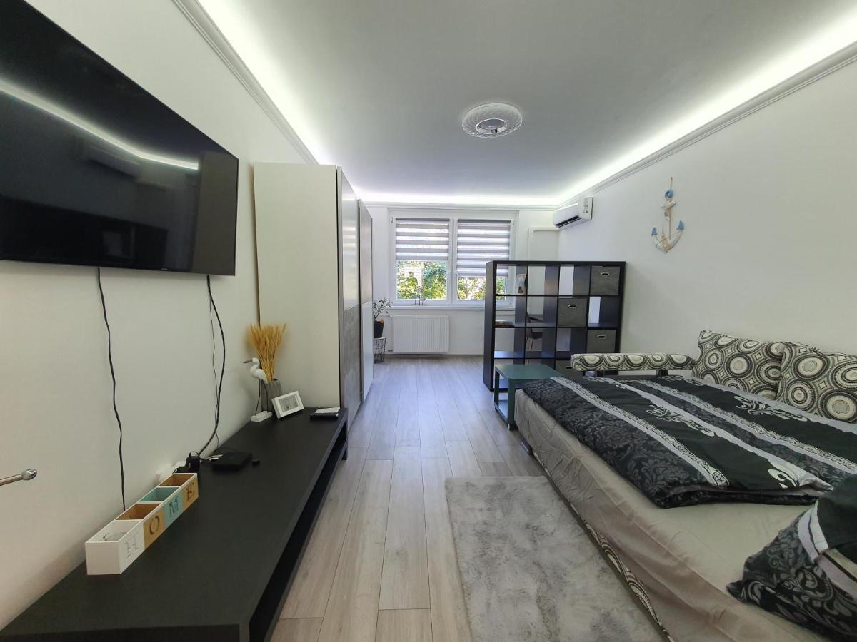 Izzy Apartament Daire Miskolc Dış mekan fotoğraf