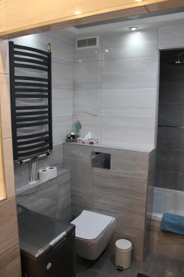 Izzy Apartament Daire Miskolc Dış mekan fotoğraf