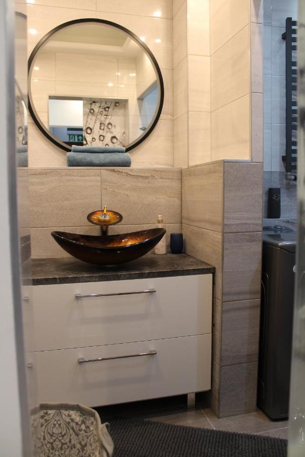 Izzy Apartament Daire Miskolc Dış mekan fotoğraf